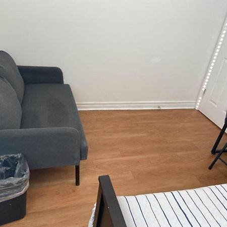 Double Room With Shared Bathroom 536B Toronto Exterior foto